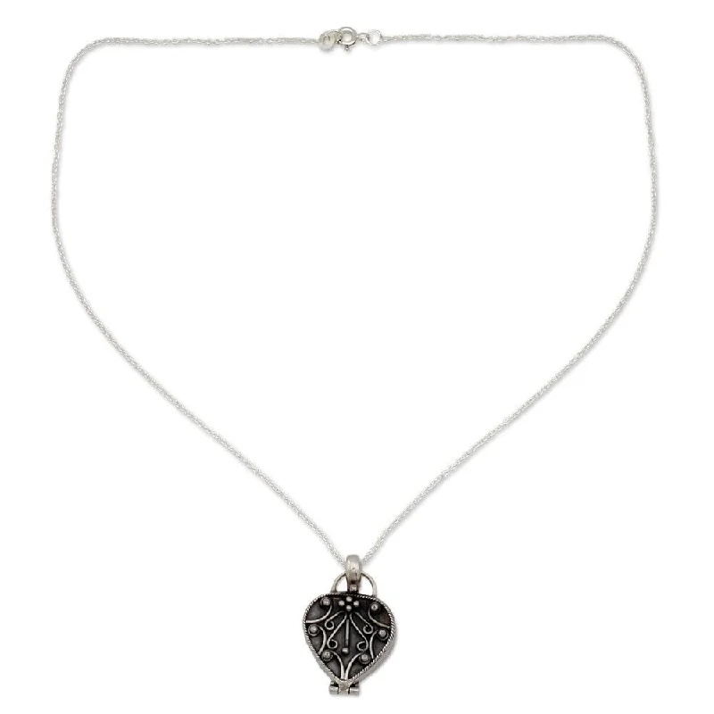 Thai style necklaces-Handmade Sterling Silver 'Prayer of My Heart' Necklace (India) - 7'6" x 9'6"