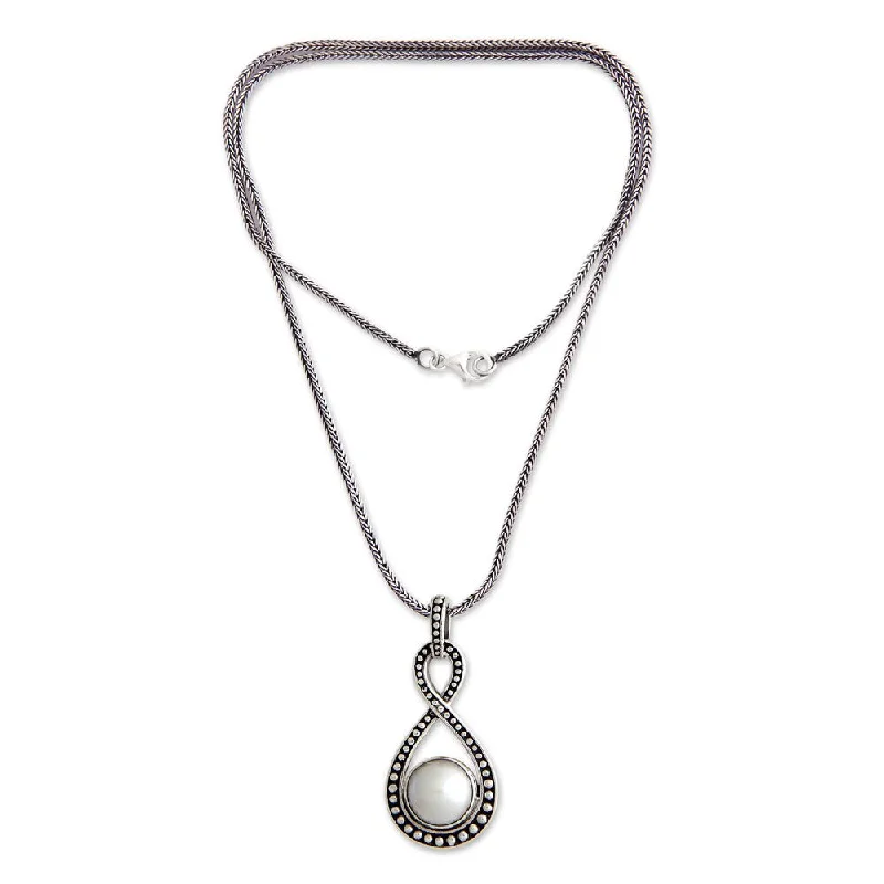 Raised bar necklaces-Handmade Sterling Silver 'Infinite White' Pendant Necklace (11 mm) (Indonesia)