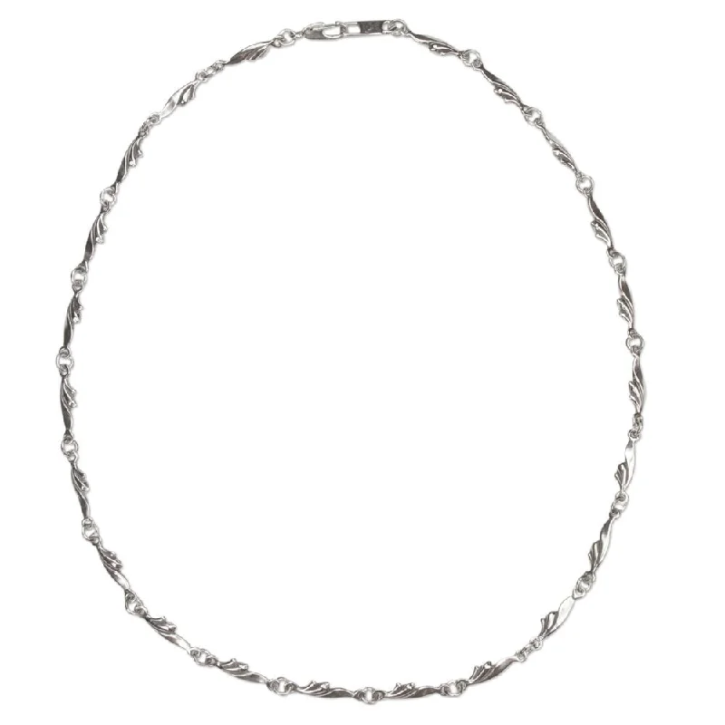 Polished name necklaces-Handcrafted Sterling Silver 'Petite Garland' Necklace (Mexico) - 7'6" x 9'6"